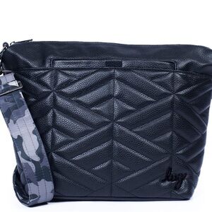 Lug Flare XL Black Vegan Leather